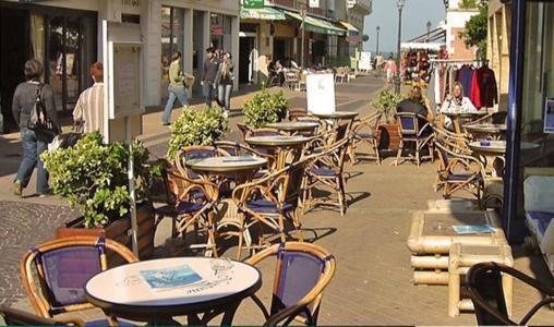 Hotel Le Neptune Soulac-sur-Mer Exteriör bild
